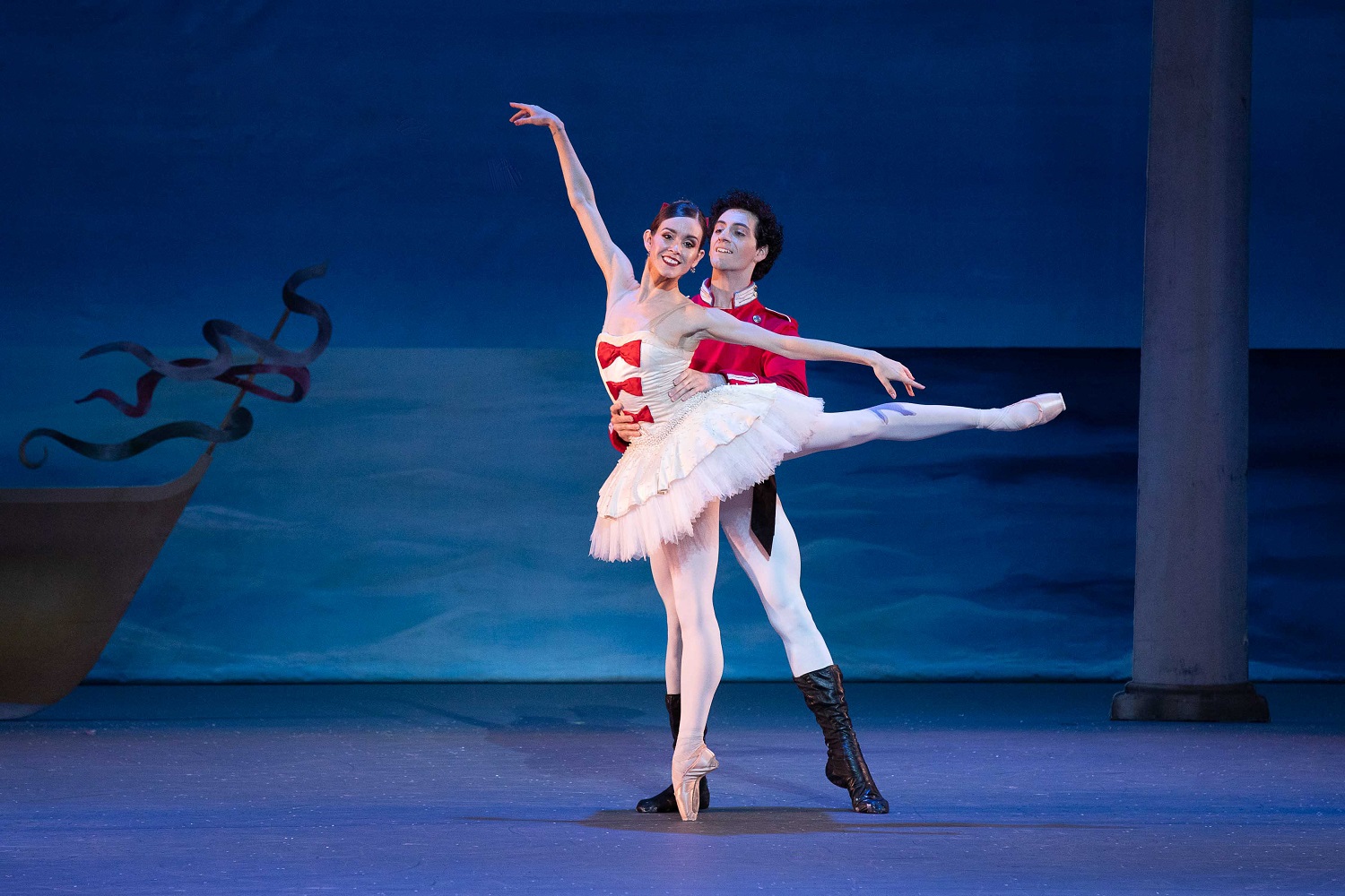 Petra Conti, Tigran Sargsyan; Photo: Reed Hutchinson

Los Angele Ballet
Nutcracker Performance
Cerritos Performing Arts Center
181124